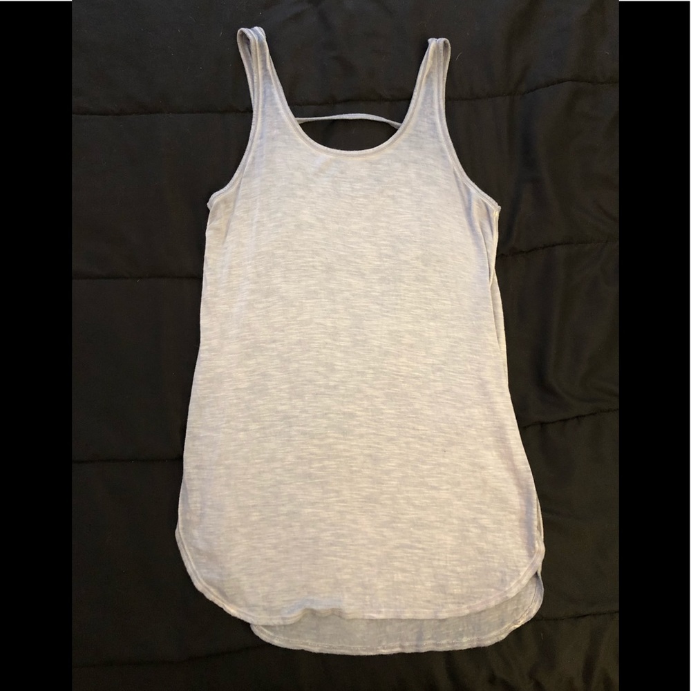 Grey Maurice's top